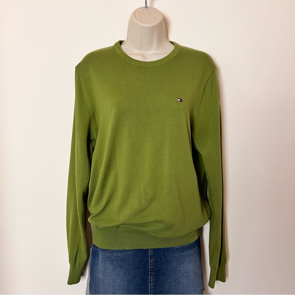 Tommy Hilfiger Women's Relaxed Fit Olive Crewneck Sweater
